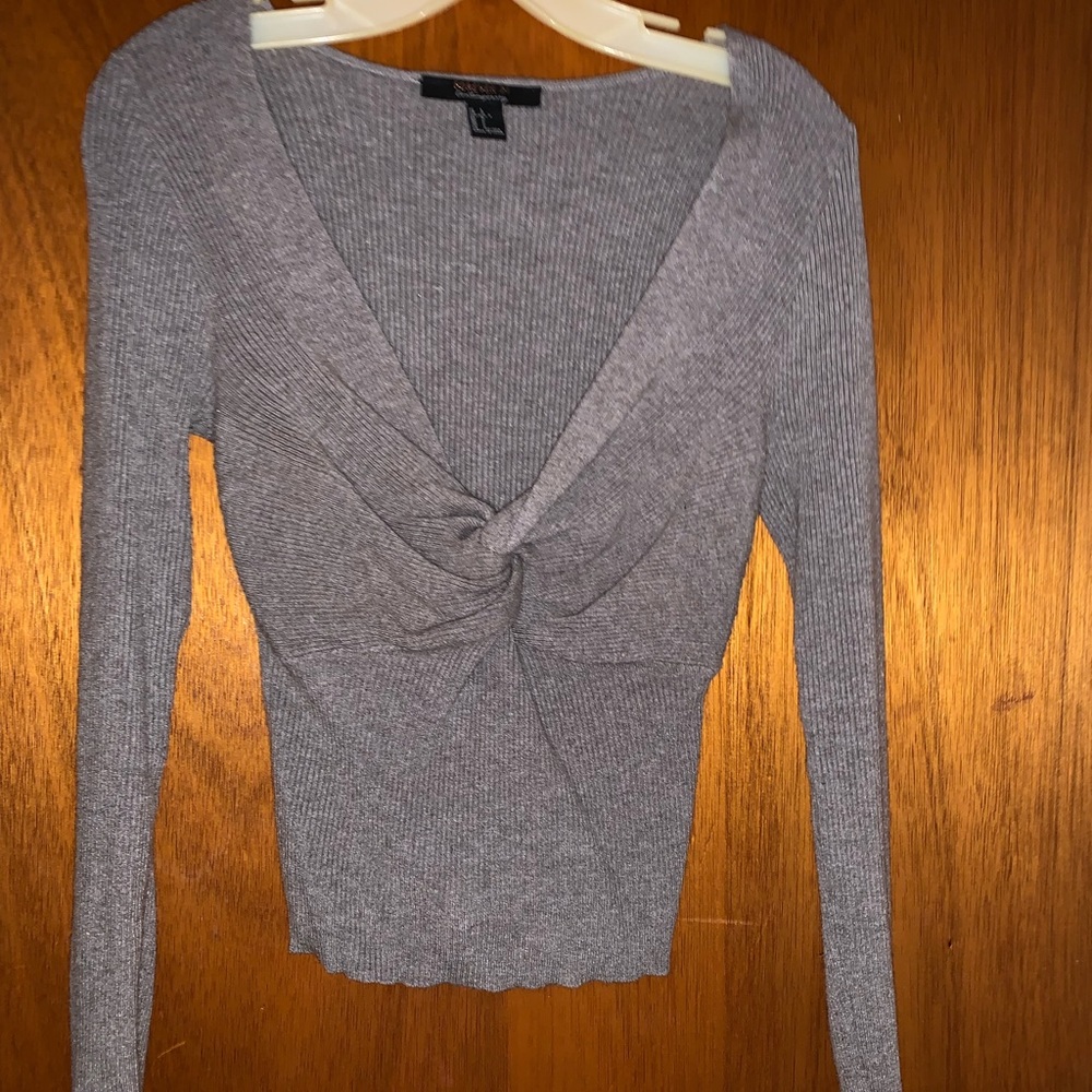 FOREVER 21 contemporary sweater